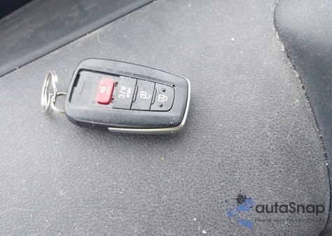 2019 Toyota Prius Prime Plus z USA, uszkodzony, nr VIN JTDKARFP9K3113249